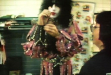 KISS Backstage Footage from Hot Hero Sandwich